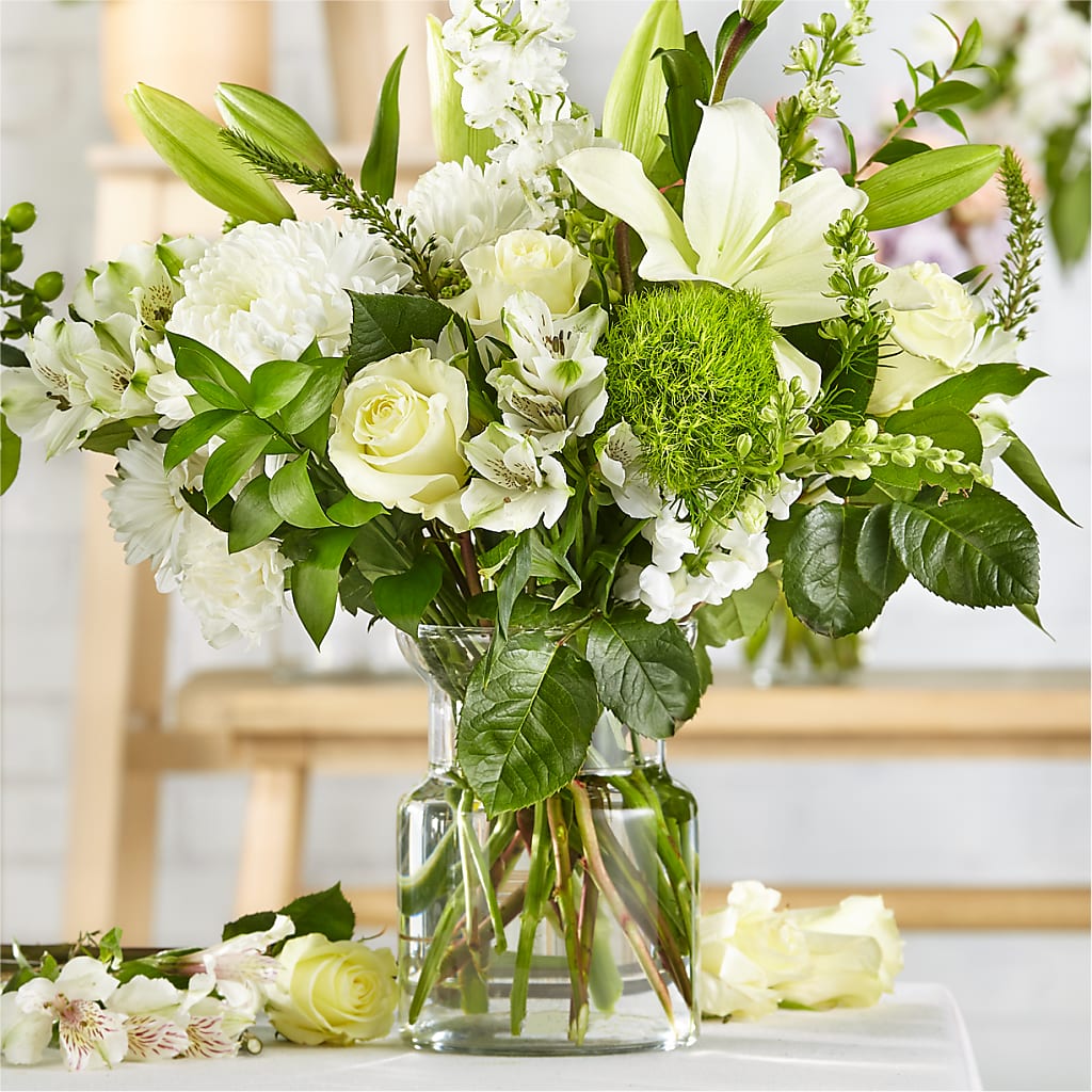 Classic Ivory – A Florist Original – Fred Meyer, Portland OR